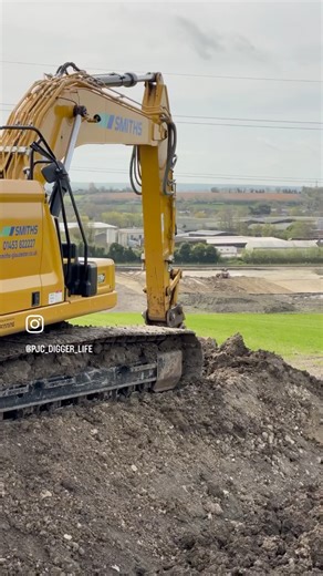When you have a Cat® 320 GC on the job, dirt doesn’t stand a chance! 🦾 Check out this machine in action, making backfilling look effortless. What's your go-to machine on site? 🎥: @PJC_digger_life on Instagram | Cat Construction
