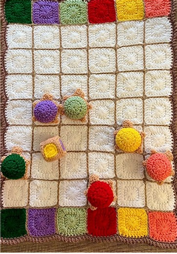 Turtle Racing Board Game🐢🧶 Rematch anyone? #crochet #turtleracing #boardgame #crochetpattern