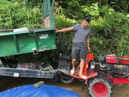 The girl and her sister in law processed iron and dug holes to pour concrete for a new project | Quan Văn trường