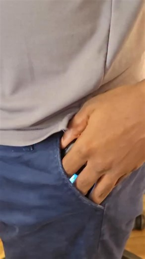 CONECTIVIDAD RÁPIDA DONDE LO NECESITES Modem Verizon Internet Portátil 4G – DirectSync | RD$2,995.00 Mantente conectado en cualquier lugar sin depender de instalaciones ni contratos complicados. Funciona con tarjeta SIM y ofrece conexión estable para trabajar, estudiar, videollamadas o entretenimiento en streaming. Diseñado para uso diario, emergencias o zonas con poca cobertura de internet. Su tamaño compacto lo hace ideal para llevar en tu mochila, carro u oficina. ✅ Portátil y fácil de config