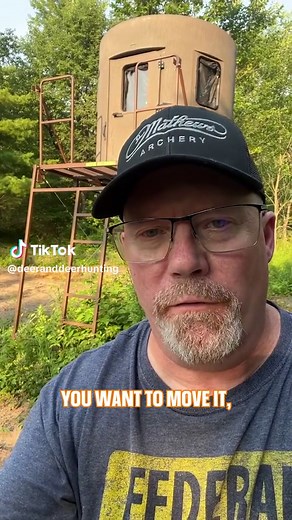 Elevate your hunt with this portable blind platform! #deer #deerhunting