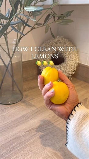 Have you tried cleaning with lemons? 🍋🍋 Cleaning with lemons is such a great, chemical free and easy way to clean so many things around your home. Here are a few of my favourites… 1. Use toothpaste and a lemon to clean the washing machine to remove nasty odours and leave it sparkling. 2. Sprinkle bicarbonate of soda onto half a lemon to clean your sink. The abrasive mix of bicarbonate of soda with citric lemon, helps to remove any grime build up and leaves it smelling fresh. 3. Create a simmer