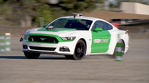 544 reactions · 80 shares | What happens when you race a real car in virtual reality? Something like this. #VirtualRacers Castrol EDGE #ad | Austin Evans | Facebook