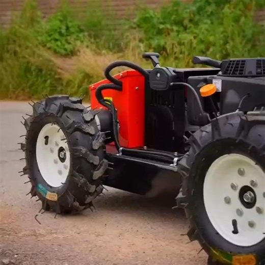 Powerful. Reliable. Easy to control. Meet the ZOC55R Remote-Controlled Mower — ideal for farms, vineyards, and steep terrains. ✅ 15% OFF this season ✅ €200 discount for store pickup ✅ Three versions: 196cc / 224cc / 224cc self-charging Experience the freedom of mowing anywhere! | MowTitan - Z Overclock SRL | Facebook