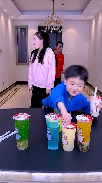 The Milk Tea Drinking Challenge, So Exciting, Give It A Try! ! # Funnyfamily# Party Games