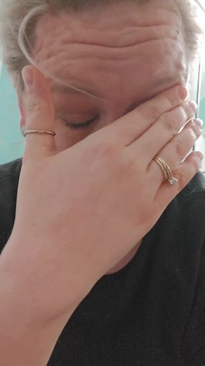 Left Brain Right Brain: Tree, Hands, and Ostrich