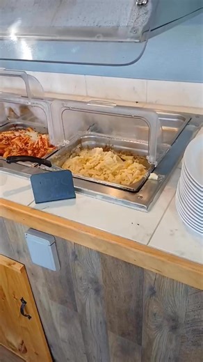 Today’s Lunch Buffet at Country Café – Hamlin Hot, hearty, and ready to serve! 1️⃣ Sausage & Peppers 2️⃣ Chicken & Biscuits 3️⃣ Beef & Vegetables 4️⃣ Baked Ziti 5️⃣ Macaroni & Cheese 6️⃣ Mashed Potatoes 7️⃣ Peas & Carrots 📍 Country Café 241 Mt Cobb Hwy, Lake Ariel, PA 18436 📞 570-303-FOOD (3663) #breakfast #buffet #lunch #coffee #poconos | Country Cafe Hamlin Pennsylvania