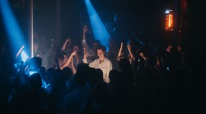 How Chris Luno Successfully Built a Touring Career From Youtube DJ Mixes [Interview]