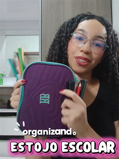 Organizando meu estojo 📒✏️🎀💗🥰 Não esquece de me seguir 💕 ig:dey_anaf #terceirao #escola #explore #estojo #organize