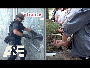 Raid on 11 People Barricaded Inside of "Massage Parlor" | Dallas SWAT | A&E