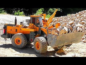 Heavy RC 2018 Construction Vehicles in Action! Caterpillar D9! Komatsu, Liebherr, Volvo