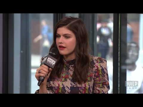 Jon Bass And Alexandra Daddario Discuss "Baywatch"