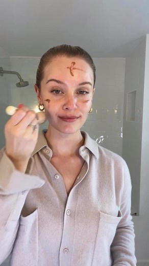 Glowy Super Gel in Sunglow: Your Vacation in a Bottle