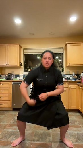 Traditional Tongan Attire Tutorial | Suiiliku Tapu Aykland Girls