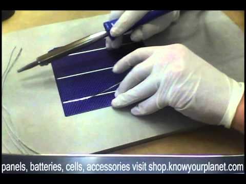 Soldering triple busbar polycrystalline 17 % solar cells
