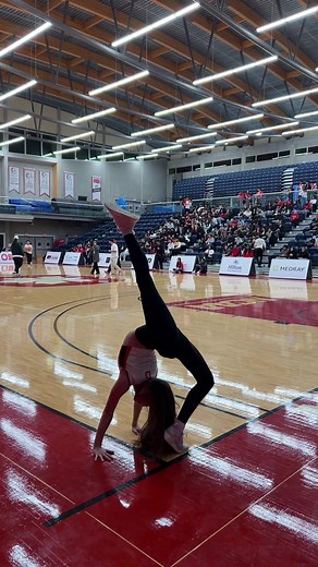 Revolving Door Dance Performance at CAMPUS CUP