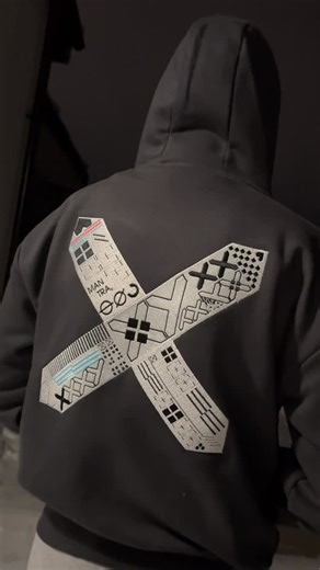 Sviatlana Martsishonak on Instagram: "Hoodie Printstream from CS2"