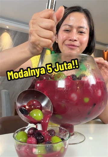 Trimakasih sudah nungguin part ke 3 which is part terakhir video tutorial awal sampe akhir ngonten Asinan Ceri-Ya. Trimakasih @Devy anastasia sudah mengenalkan kita Asinan Ceri-Ya jadi semakin semangat kerja biar bisa bikin Asinan Ceri-Ya minimal sebulan sekali hehe. Alhamdulilah sudah balik modal karena video di akun sebelah yang disukai Emak - Emak di tonton hampir 6 juta views per episode. Kalian kalau mau durasi panjangnya nonton di akun Birunya Omay yang centang Biru ya #awurawuremplok #far