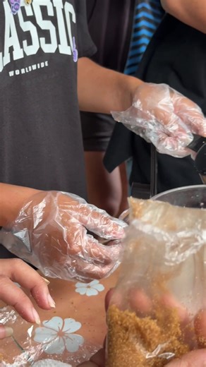 Understanding Disposable Plastic Gloves Uses and Benefits
