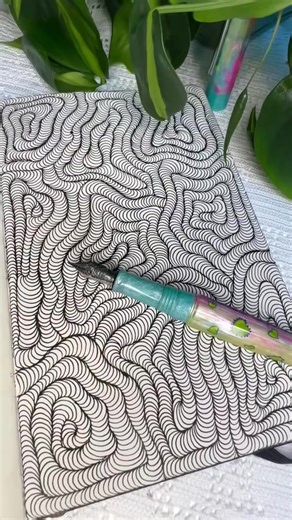 Artistic Doodles: Creating Whimsical Lines with Benu