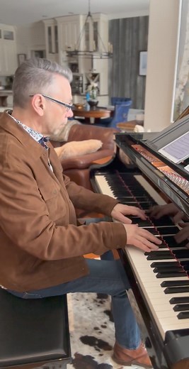 ‘Memory’ by Andrew Lloyd Webber #lindywhittmusic #memory #catsthemusical #andrewlloydwebber #pianist #pianocover | Lindy Whitt Music