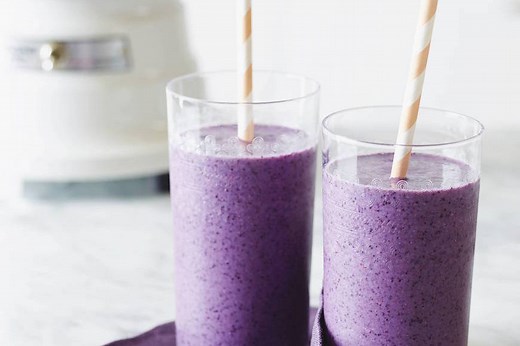 Banana Blueberry Smoothies - What's Gaby Cooking