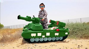 Hulk helps the baby because his TANK stuck in the SAND! Video for children | Kids Toy TV