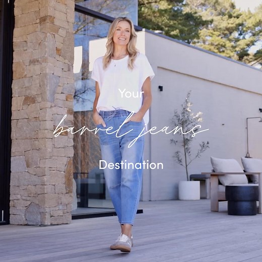 💥Its the HOTTEST trend and we've got the barrel jean styles and washes you need now. Discover the range in sizes 8-20 at White & Co. | White & Co.