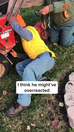 19M views · 416K reactions | That was his last day on the job... 藍 #afv #prank #funny #fblifestyle | America's Funniest Home Videos | Facebook