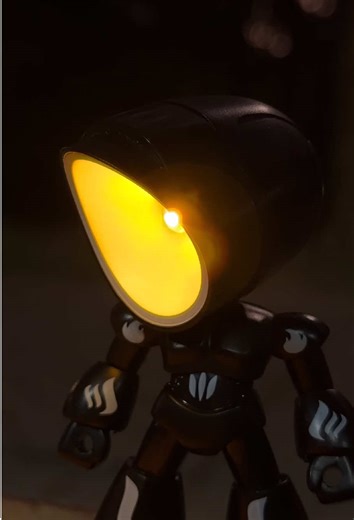 This mini robot lights up your darkest moments!The perfect gift!🥳#nightlight#techtok#gifts#mininightlight#glowing