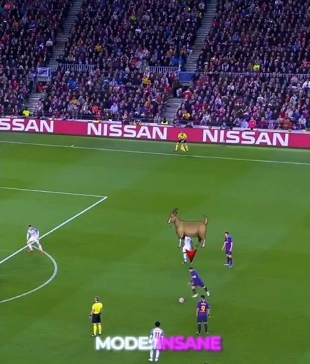 Messi vs Ronaldo: Unreal Skills & Easy Goals! ⚽