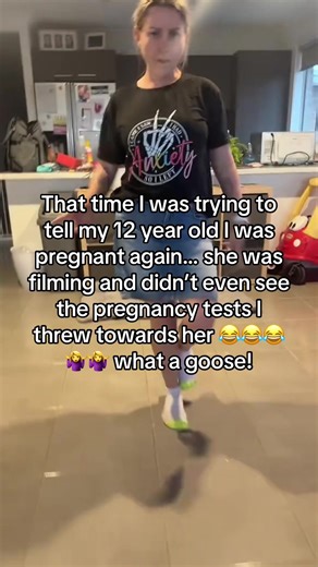 Hilarious Pregnancy Announcement with a Twist