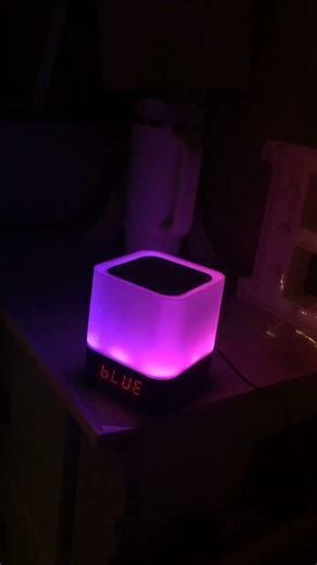 heheh this new clock is got!! its also a speakerr 🤭