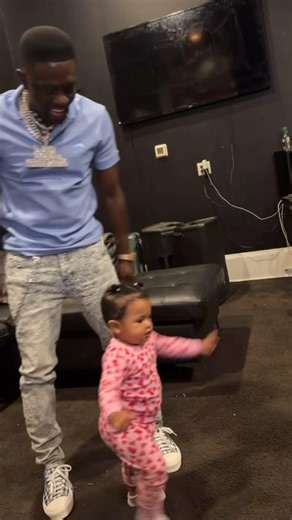 Boogie daughter running from him