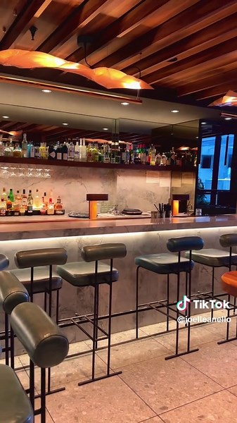 Top Hotels in Montreal: Hotel 10 Review