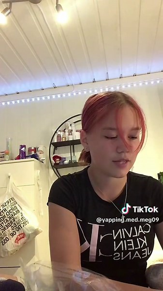 Haul fra H&M ✨ #haul #hm #hmhaul #prettyy #itpd #jegerkul #hellloo #myerart #blowthisupforme #blowup? #yapper #yapping #idk #foru #foryoupage❤️❤️ #foryou #viral #fyp #smile