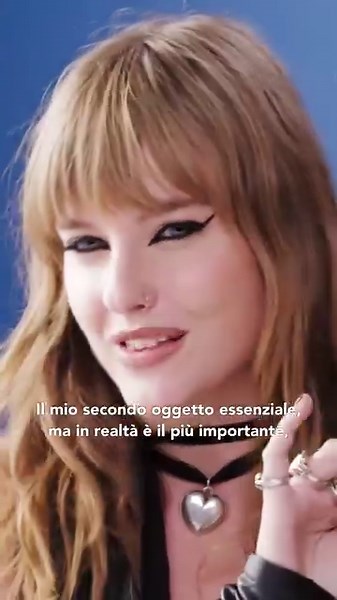 419K views · 1.4K reactions | Tra i 10 essentials di #VictoriaDeAngelis non possono mancare le sue gomme da masticare preferite. #GQ10Essentials | GQ Italia | Facebook