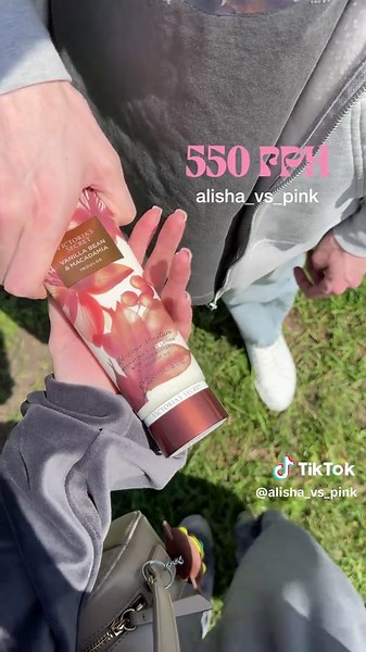 🌰 Лосьйон з ароматом Буено можна замовити в Телеграмі - 🎀 alisha_vs_pink 🎀 оригінал з Америки 🇺🇸 #вікторіясікрет #вікторіясікретукраїна #вікторіясікретспреї #вікторіясікреторигінал #victoriassecret #victoriassecretukraine #vs #спреї #парфуми #спреївікторіясікрет #vspink
