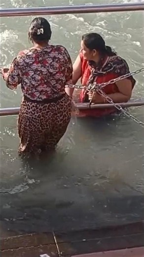 Ganga Bath | Ganga Bath 2026 | Women's Bath | #ganga #viralvideo #swimming