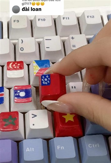 Trả lời @tên gì?!!?🤨🤨🤨 Vẽ Lá Cờ Đài Loan ! Nhưng trên bàn phím của tôi! #dailoan #drawing #custom #keyboard #sidotech
