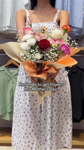 give mum custom embroidery flowers she’ll actually love 🪡 Embroidery at Orchard Central Global Flagship 💐 UNIQLO FLOWER at Orchard Central Global Flagship & Suntec City. Special red, white and pink carnations with message cards available from 8–10 May, while stocks last. Head down early to avoid the crowd! #UniqloSG #sgfashion #singaporetiktok #mothersday #gifts