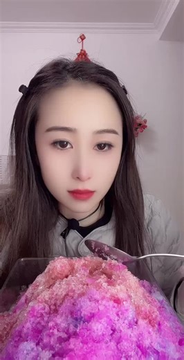 ASMR Ice Eating with Xiao Qi