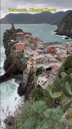 Vernazza, Cinque Terre 🇮🇹 | Italy’s Most Scenic Cliffside Village