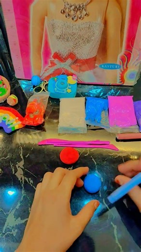 the emoji kitchen clay art ❤️👩‍🎨 #love #gameroom