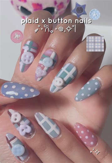 Create a Stunning Press-On Nail Set with Patterns