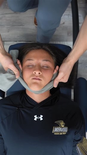 Dr. Holden Stanfill | Chiropractor on Instagram: "College Athlete Needed A Spinal Decompression!"