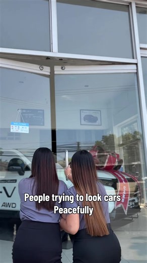 Come take a look at our new Honda CR-V Rs e:HEV AWD here at our showroom! Come visit us! #fyp #foryoupage #honda #crv