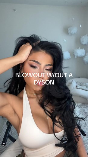 For all my girlies that don’t want to spend an hour plus blowing out your own hair, and dint have a dyson airwrap or shark, this bombshell big sexy hair took 30 minutes to do and just let them set while i finished my makeup💖 let me jnow if you try this hairstyle tutorial out ! #blowouthair #hairtutorial #healthyhair