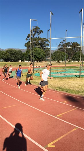 Run Kin on Instagram: "Middle distance is tough… That’s why only the strong choose it.🤣💪👀 #MiddleDistance #OopsMoment #StrongAthlete #FunnySports #RunningCommunity #mentaltoughness"