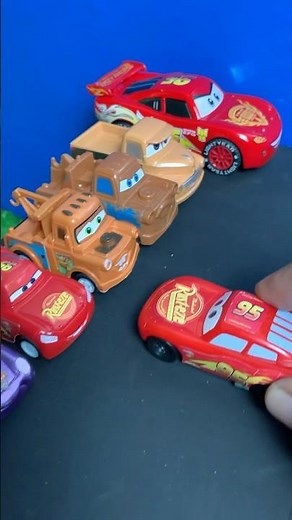 Lightning Mcqueen Review | Pixar Cars 2 #toys Tow Mater #mcqueen#trendcars #cars